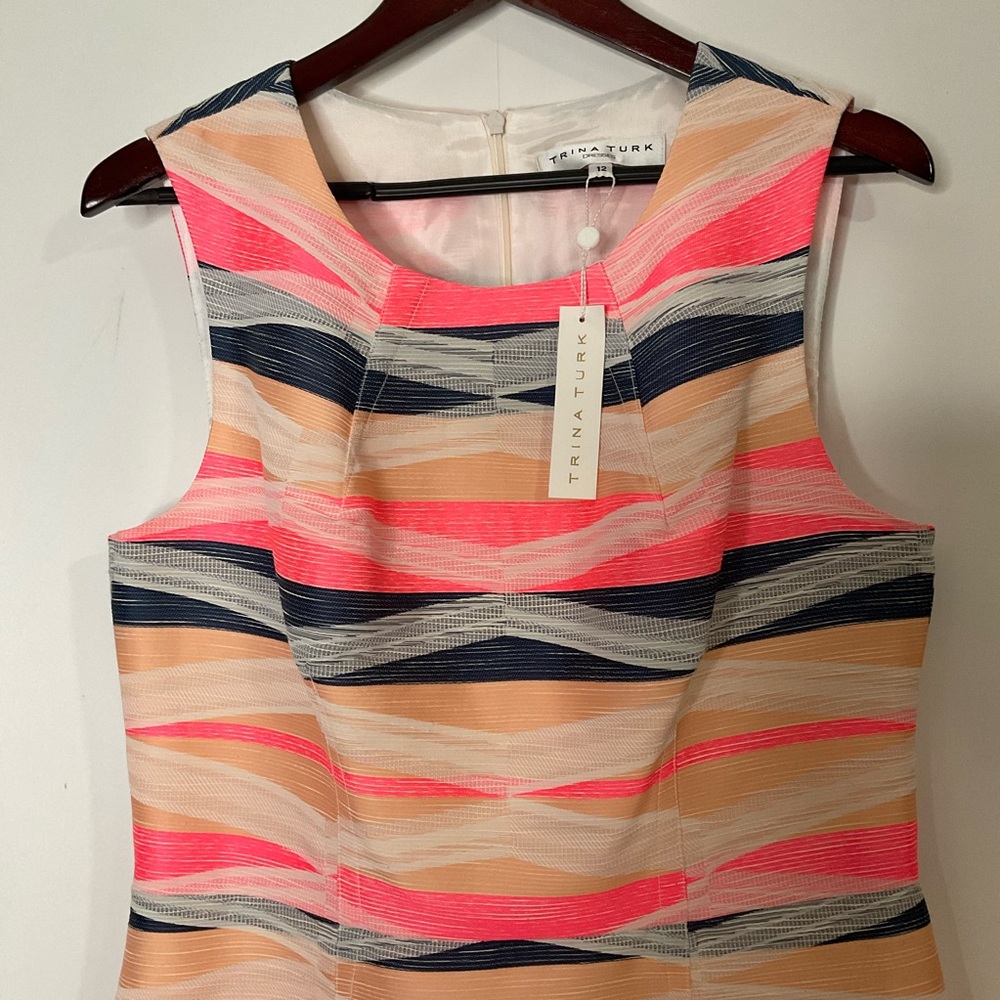 Trina Turk Kurdson Sleeveless Sheath Pink, Navy & Tan Stipe Pattern Dress Sz 12 - Picture 4 of 16